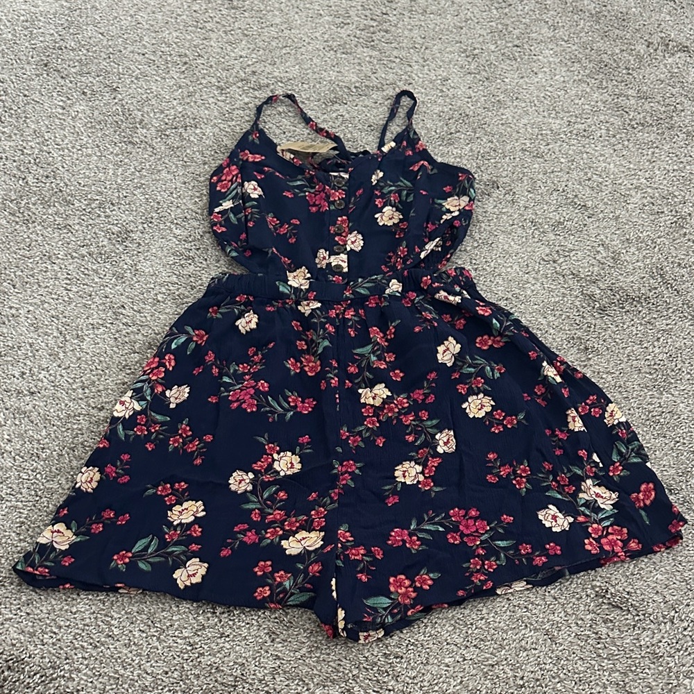 American Eagle Outfitters Floral Cut-out romper